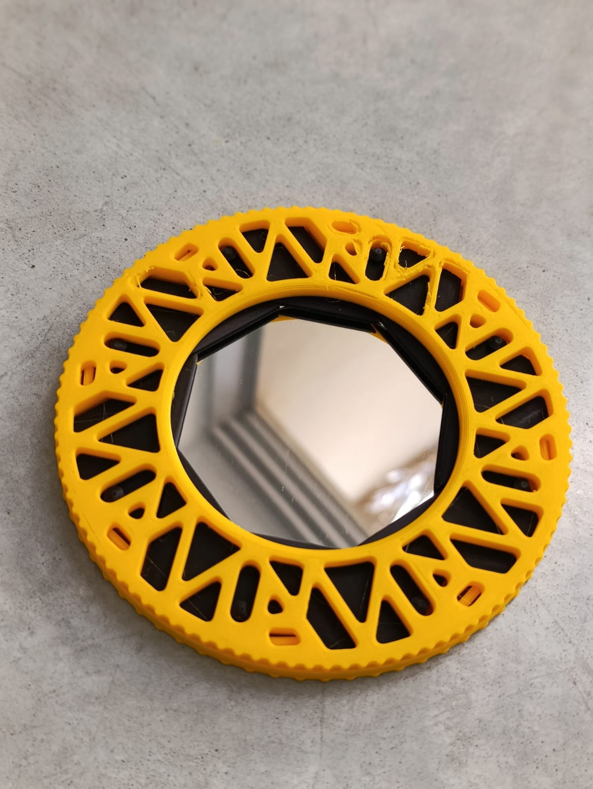 portable mirror